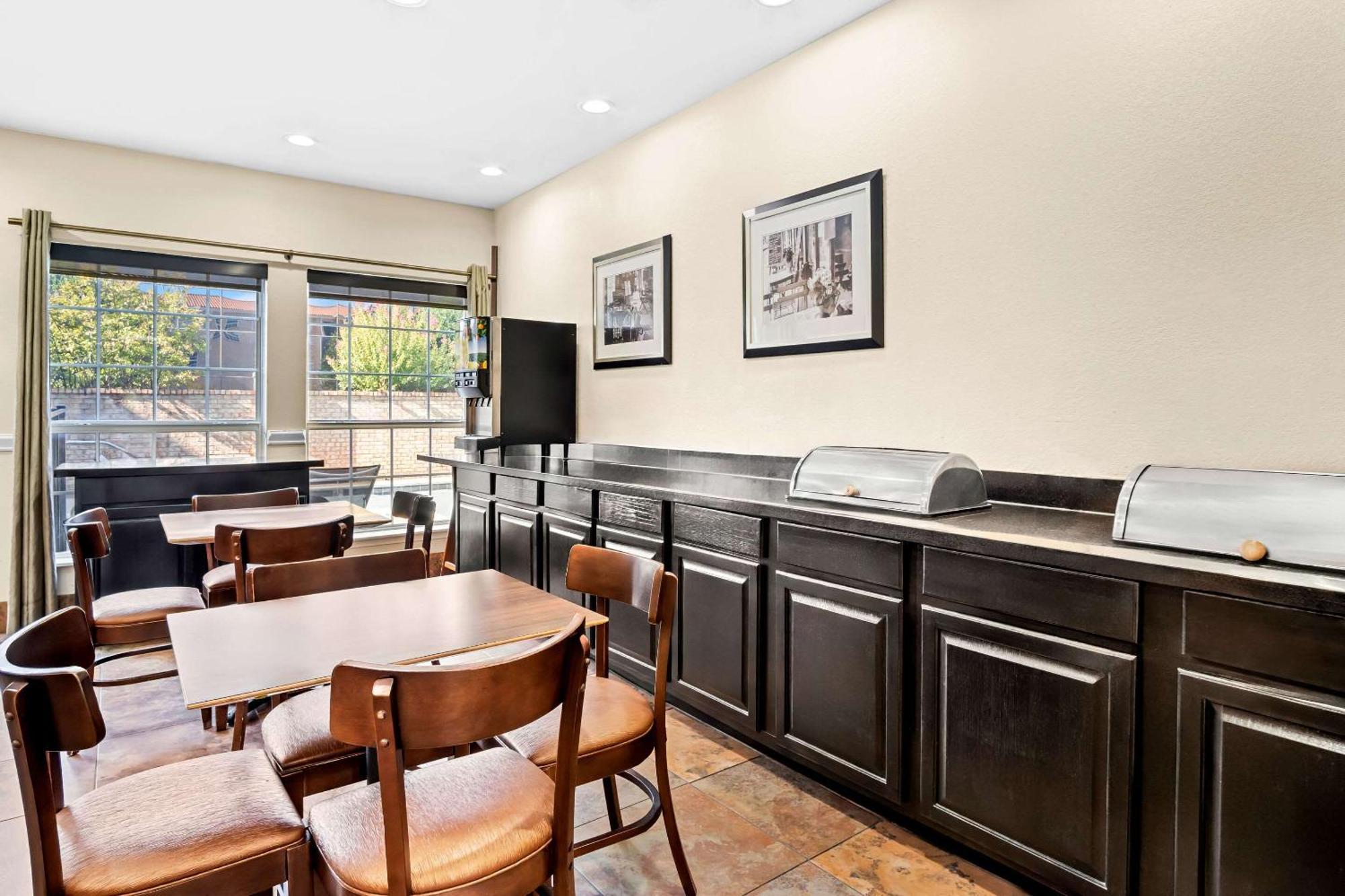 Mainstay Suites Addison-Dallas Exterior foto